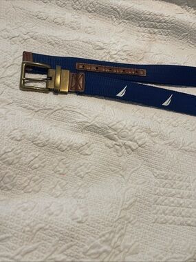 Nautica Blue Webbed Belt with Brown Leather Trim and Brass Buckle Mens L/XL 45”